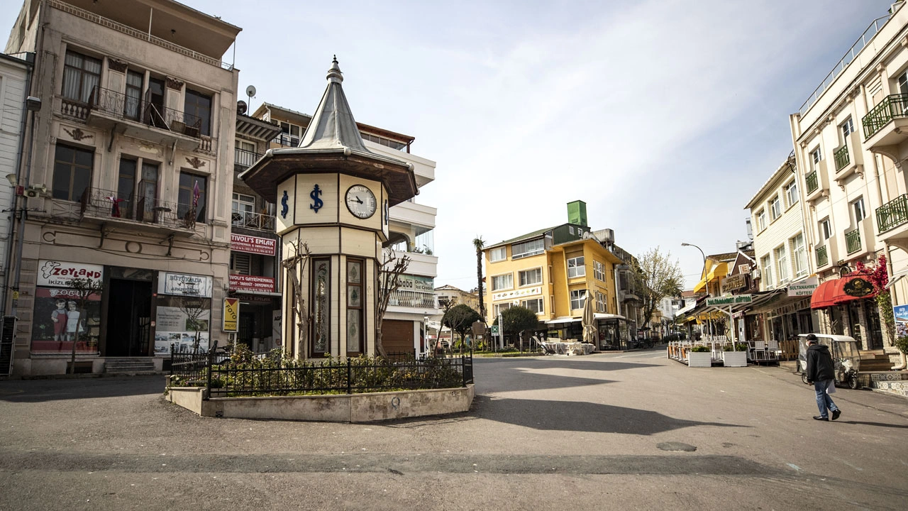 Büyükada'da Koca yemiş (Davulga) Zamanında Doğa Yürüyüşü
