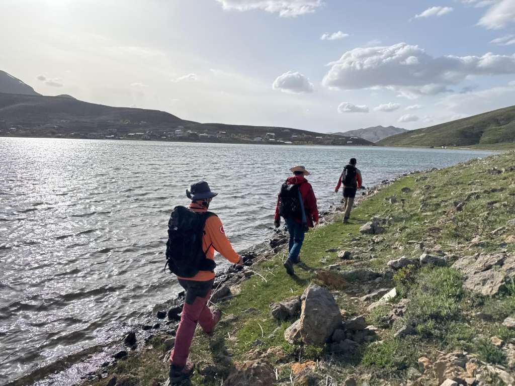 Göğe Yaklaşan Yol/Torosların eteklerinde Eğrigöl ve Geyik Dağı
