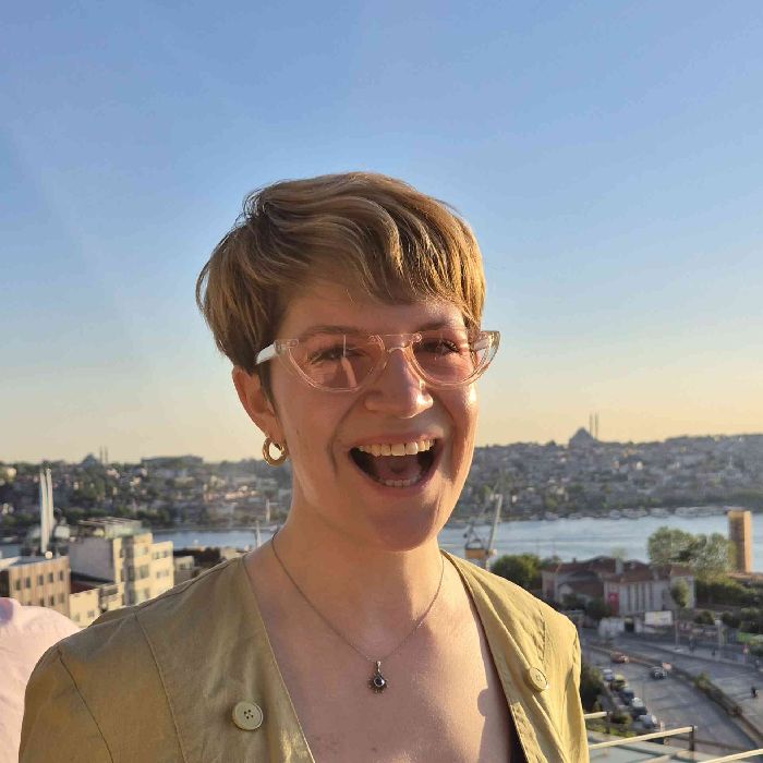 ayla ö.