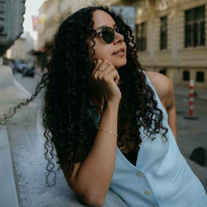 Iya E.