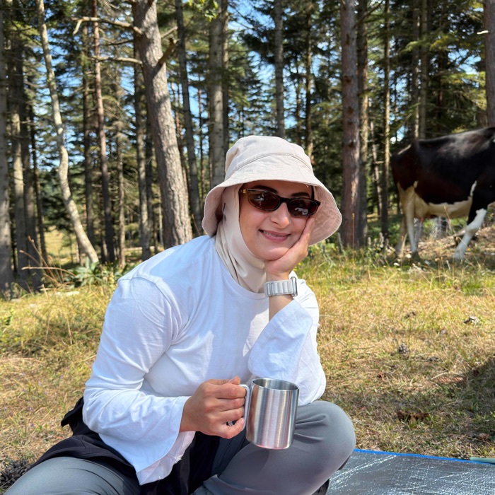 Esra Ö.