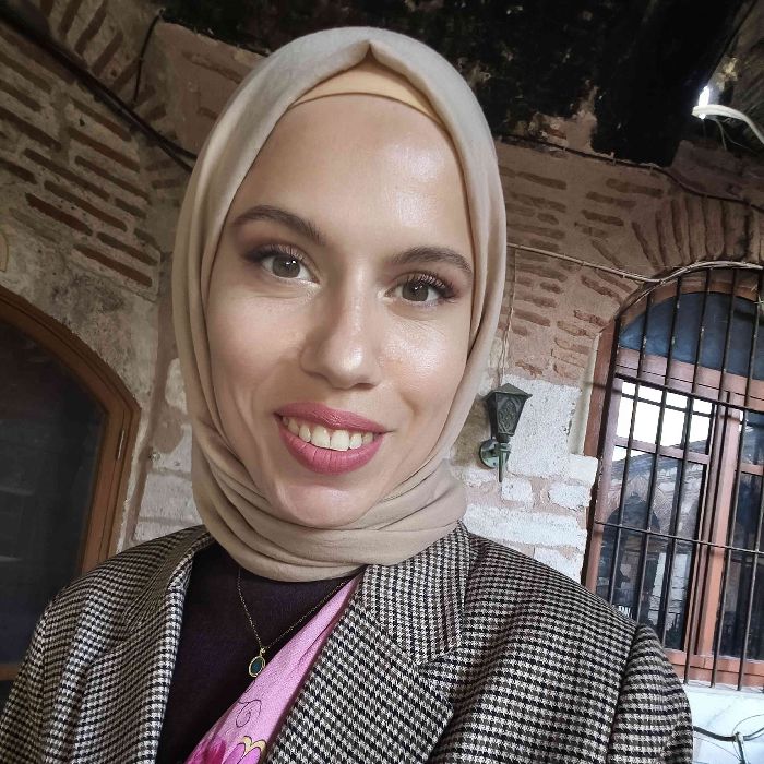 Canan Ö.