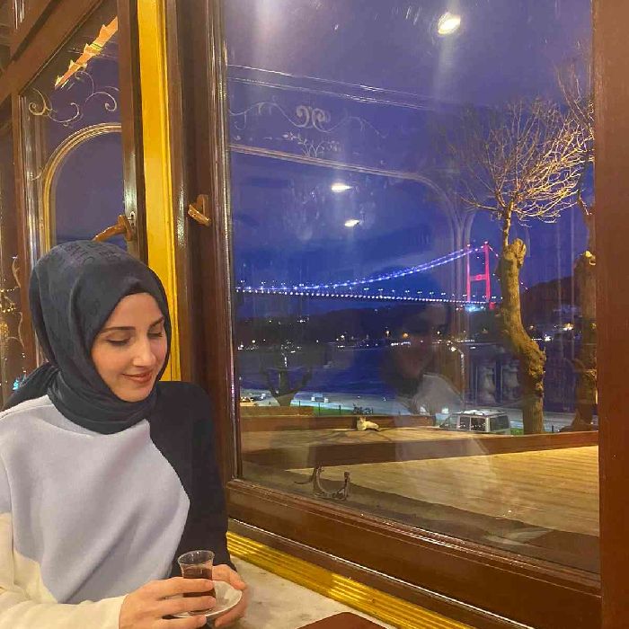 Büşra Ç.