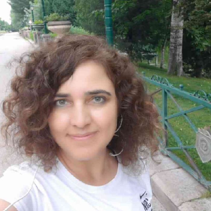 Özlem G.