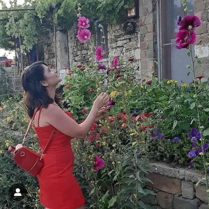 Emine K.