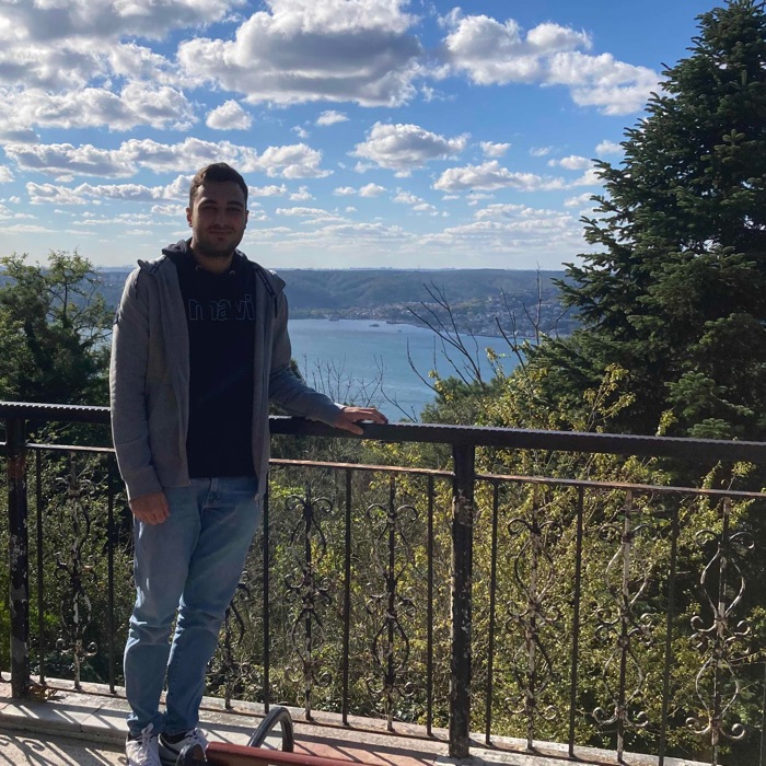 Ahmet T.